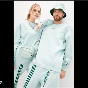 Ivy Park Adidas 4ALL UniteFit Unisex Green Embroidered Logo Sweatshirt XL